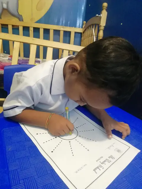 Playgroup Trace and Colour — photo 9