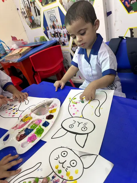 Finger Painting on Cat — photo 2