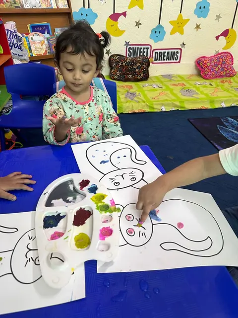 Finger Painting on Cat — photo 12