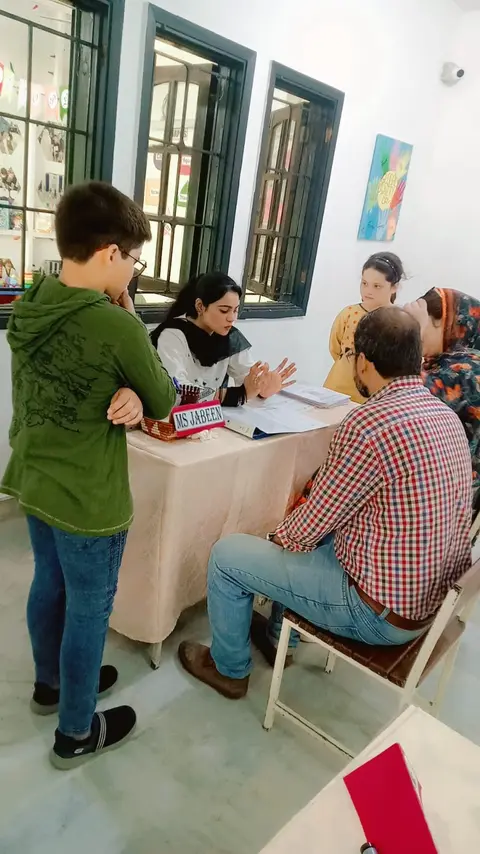 Parent-Teacher Meeting — photo 6