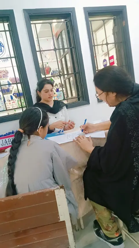 Parent-Teacher Meeting — photo 11