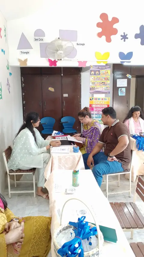 Parent-Teacher Meeting — photo 12