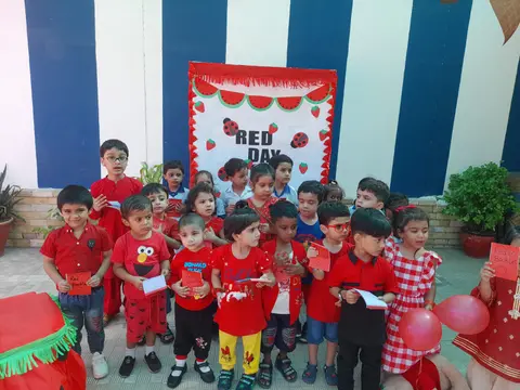 Red Day — photo 25